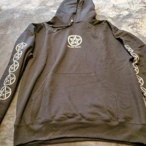 SALEM MASSACHUSETTS PENTACLE PULLOVER HOODIE - L